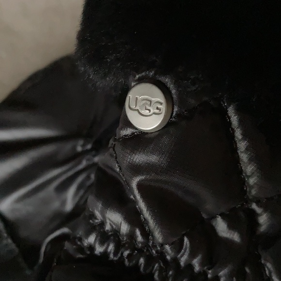 NWT UGG quilted all weather gloves - Picture 3 of 6